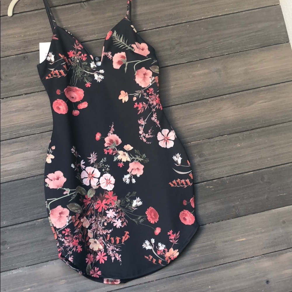 Missguided Floral Strappy Plunge Bodycon Dress 6